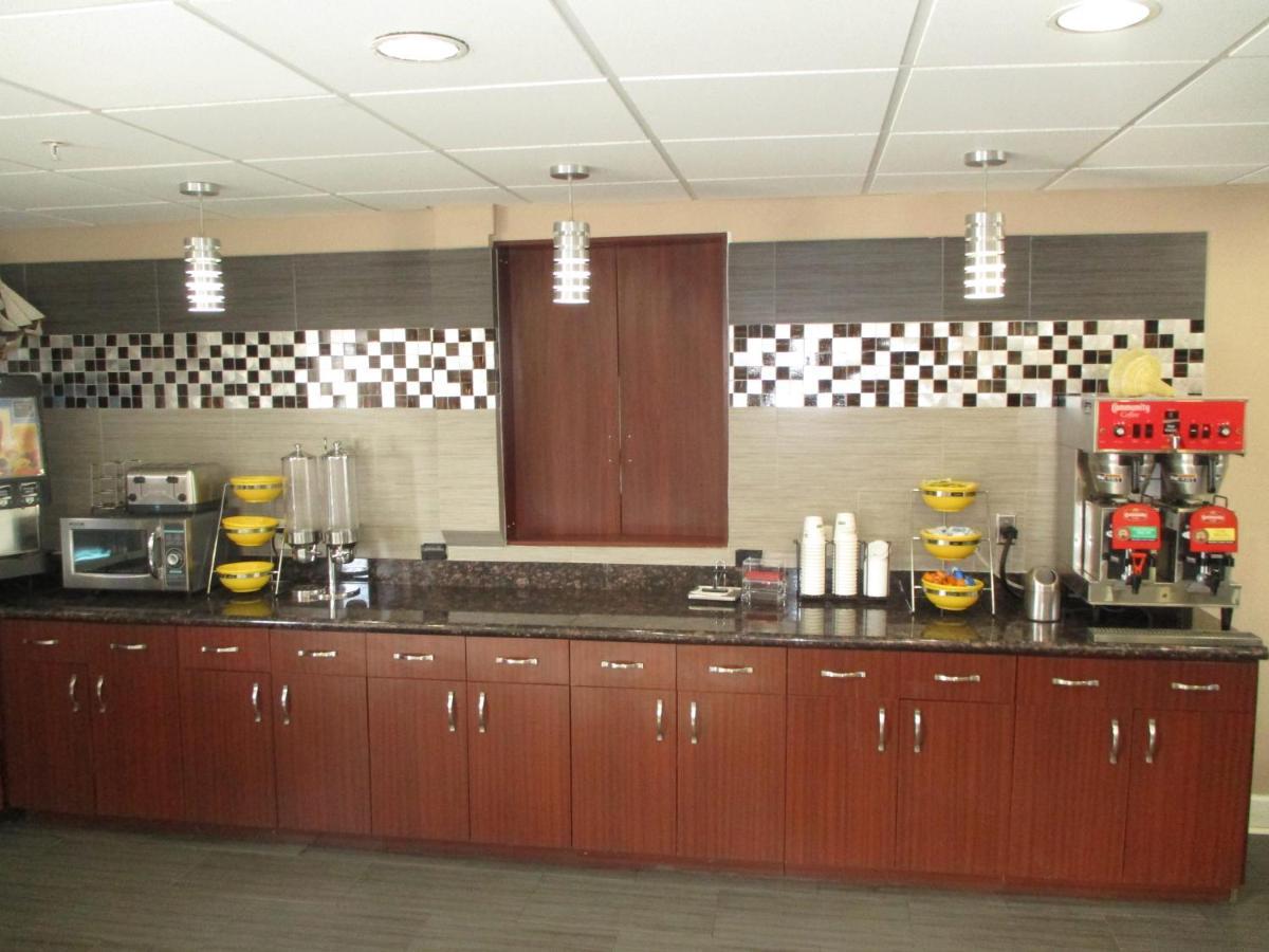 Days Inn & Suites By Wyndham Sam Houston Tollway Jersey Village Εξωτερικό φωτογραφία