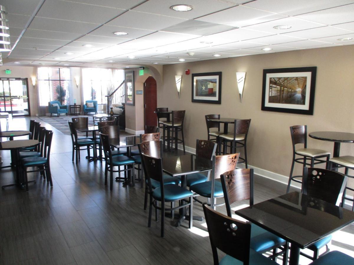 Days Inn & Suites By Wyndham Sam Houston Tollway Jersey Village Εξωτερικό φωτογραφία