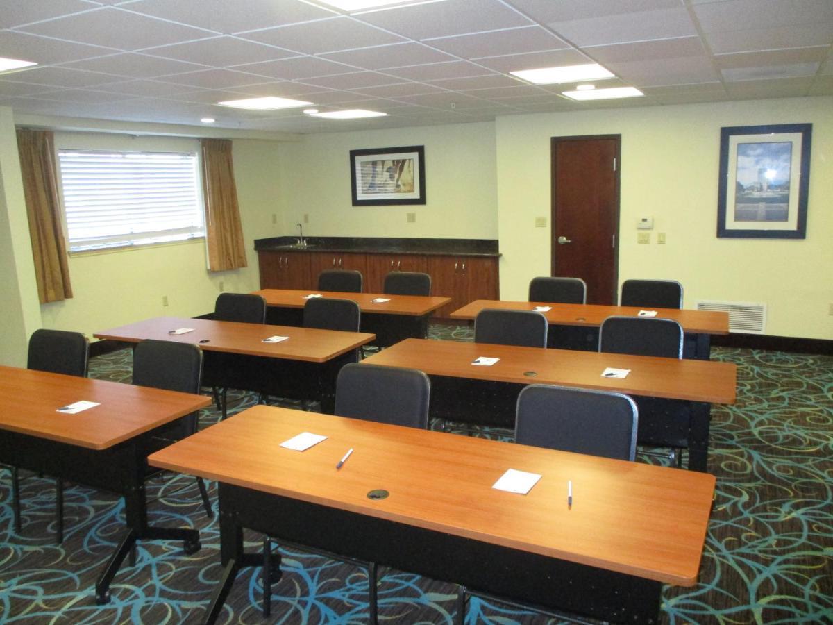 Days Inn & Suites By Wyndham Sam Houston Tollway Jersey Village Εξωτερικό φωτογραφία