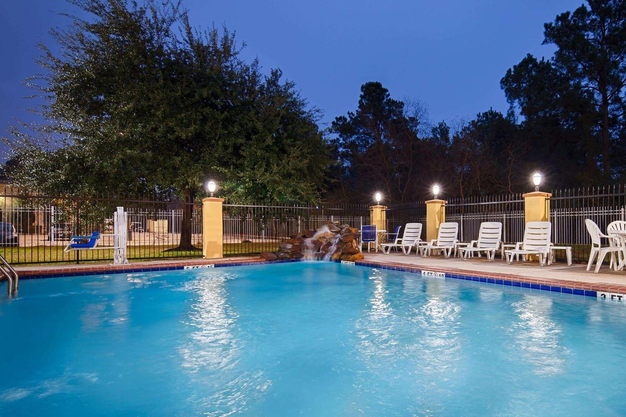 Days Inn & Suites By Wyndham Sam Houston Tollway Jersey Village Εξωτερικό φωτογραφία