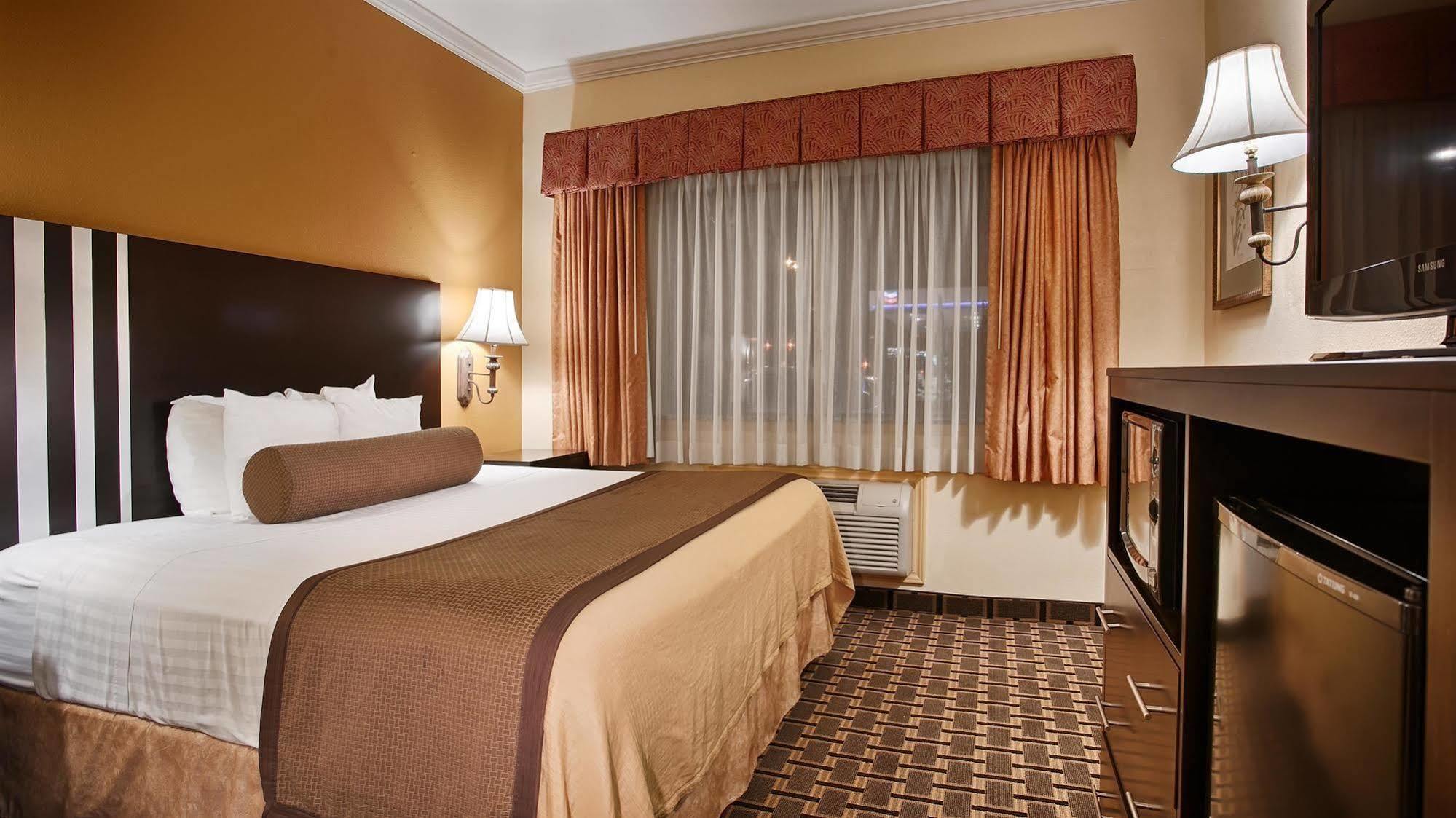 Days Inn & Suites By Wyndham Sam Houston Tollway Jersey Village Εξωτερικό φωτογραφία